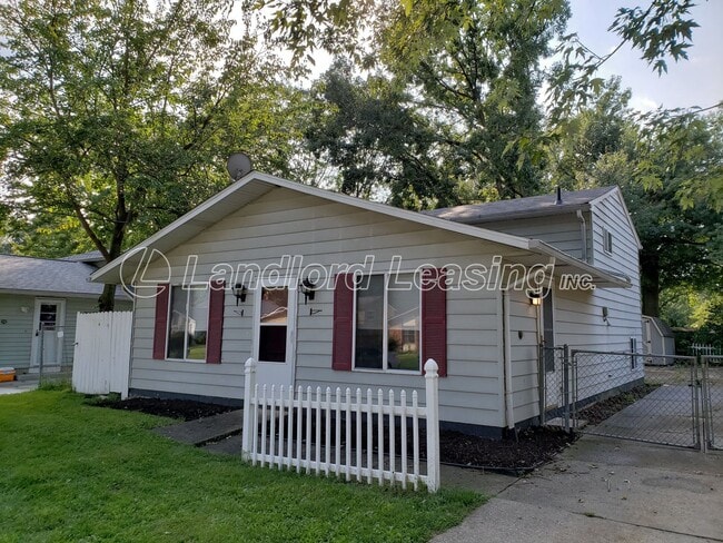 property at 6230 Rosebelle Ave