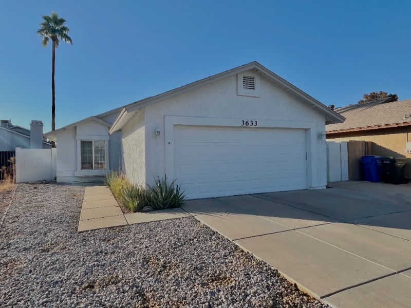 3633 W Wahalla Ln in Glendale, AZ - Building Photo