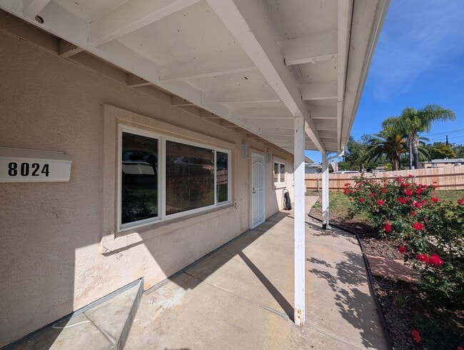 8024 Tone Ln in El Cajon, CA - Building Photo - Building Photo