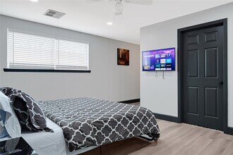 12115 Wood Forest Dr in Houston, TX - Building Photo - Building Photo