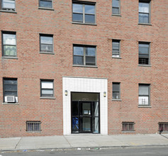 2901 Matthews in Bronx, NY - Foto de edificio - Building Photo