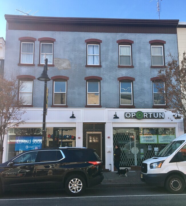 147 Ferry St, Unit 3 R in Newark, NJ - Building Photo