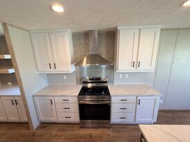 2101 SW 38th St in Lawton, OK - Building Photo