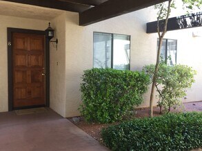 65 Verde Valley School Rd in Sedona, AZ - Building Photo - Building Photo