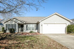1528 Moss Creek Dr in Harrisburg, NC - Building Photo