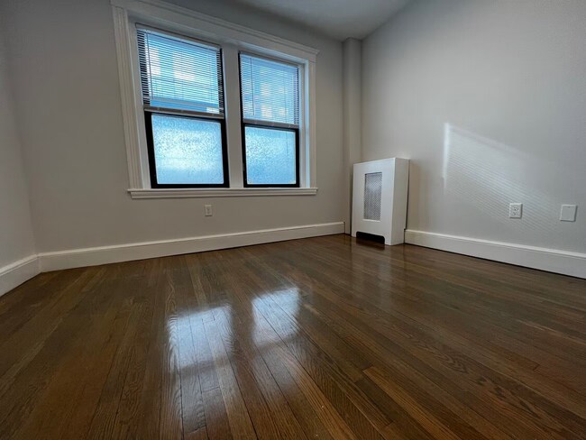 36 Peterborough St, Unit 12 in Boston, MA - Building Photo - Building Photo