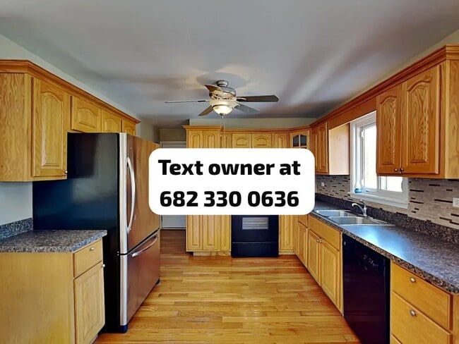 642 David St in Lake In The Hills, IL - Building Photo - Building Photo
