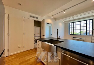 976 Fulton St in Brooklyn, NY - Building Photo - Building Photo