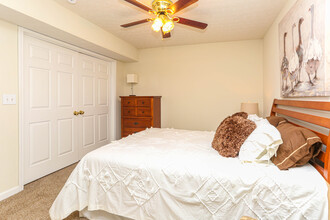 Willow Oaks Apartments in Louisville, KY - Building Photo - Interior Photo