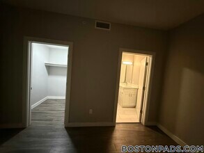 23 Central Ave, Unit 406 in Lynn, MA - Foto de edificio - Building Photo