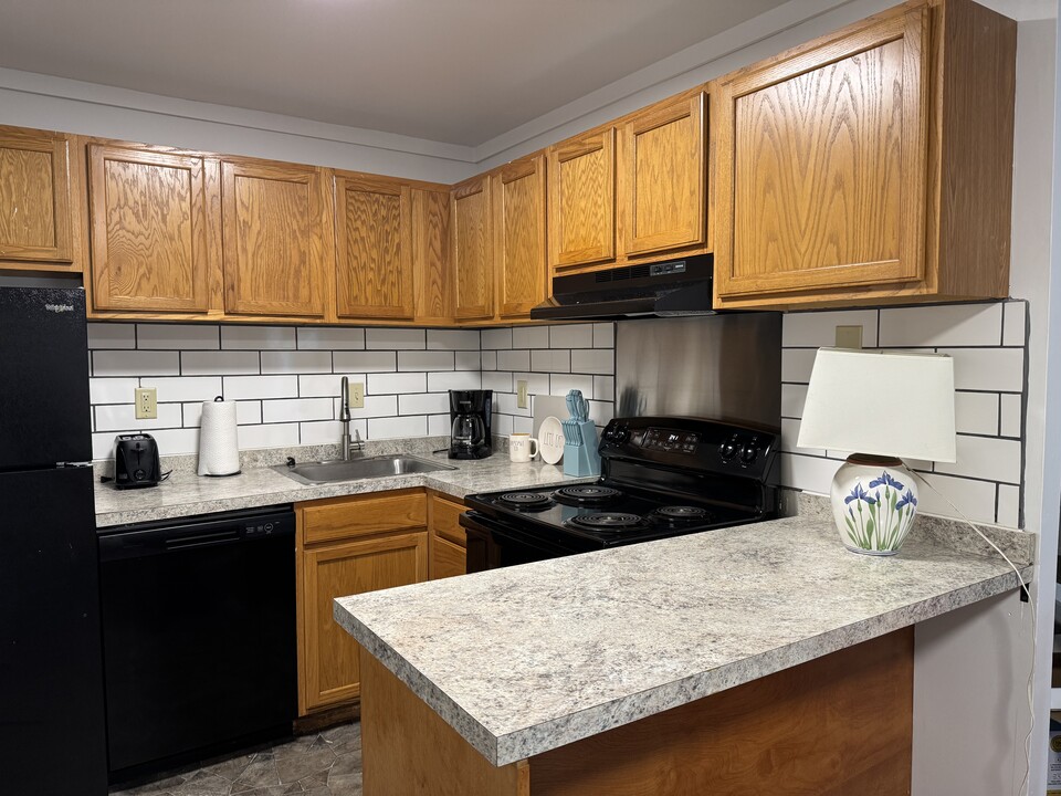 1001 White Oak Rd, Unit D32 in Dover, DE - Building Photo