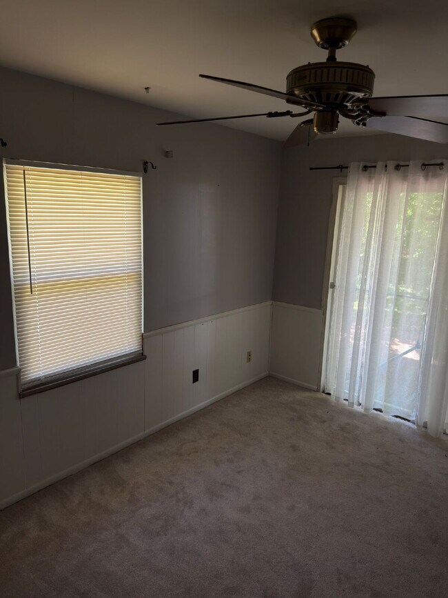 42 Rolling Hills Dr in Florissant, MO - Building Photo - Building Photo