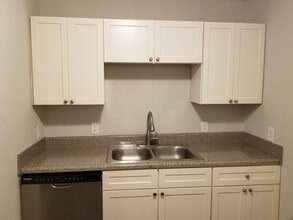 5907 Lone Oak Dr SW in Mableton, GA - Building Photo - Building Photo