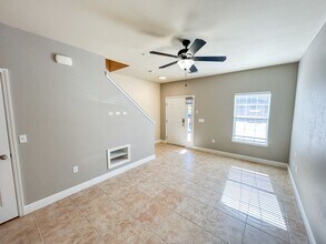 2960 SW 35th Pl in Gainesville, FL - Building Photo - Building Photo