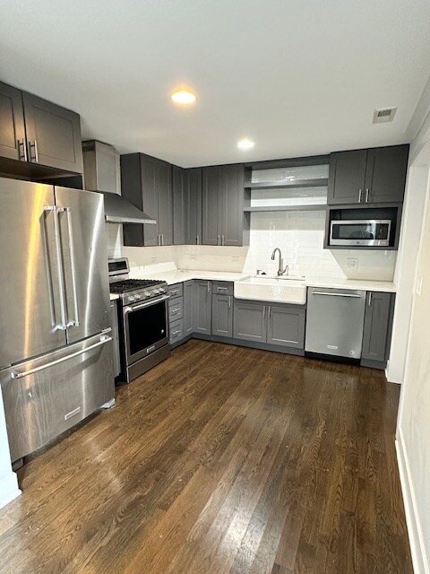 4201 N Paulina St, Unit 3