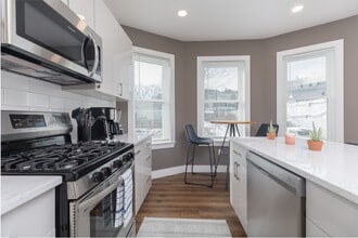 843 Columbia Rd, Unit 1 in Boston, MA - Building Photo - Building Photo