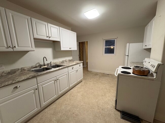 500 S Fayette St in Jacksonville, IL - Building Photo - Building Photo