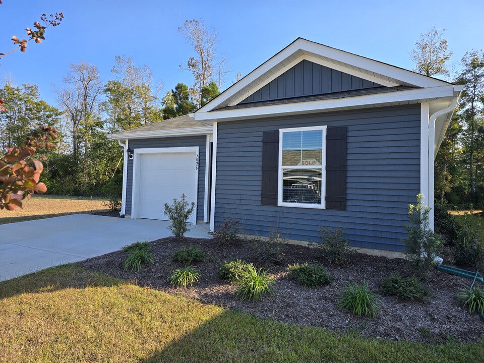 3026 Course Ln in Surf City, NC - Building Photo