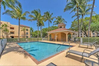 619 E Sheridan St in Dania Beach, FL - Building Photo - Building Photo