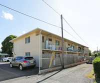 2823 Olokele Ave in Honolulu, HI - Foto de edificio - Building Photo