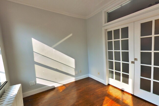 722 Tenth Avenue (49th & 50th St), #3D