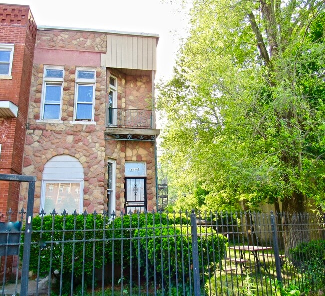 property at 4104 S Lake Park Ave