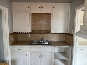 505 E Boeing Dr in Midwest City, OK - Building Photo - Building Photo