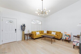9762 Silver Dusk Ct in Las Vegas, NV - Building Photo - Building Photo