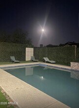 1507 E Apollo Rd in Phoenix, AZ - Foto de edificio - Building Photo