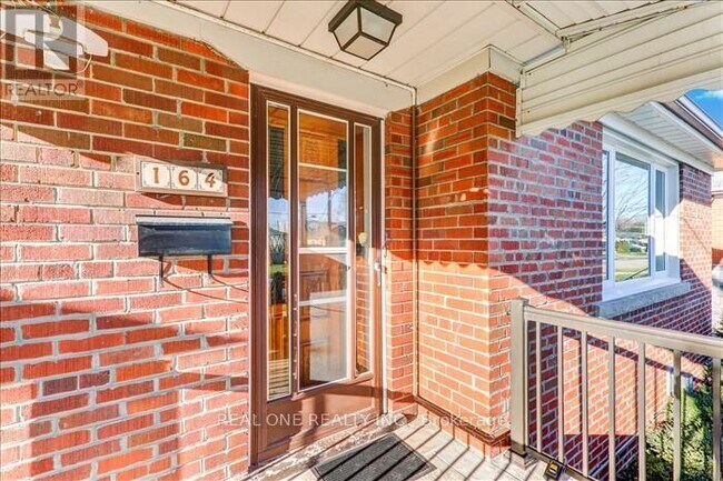 164 Ellington Dr in Toronto, ON - Building Photo - Building Photo