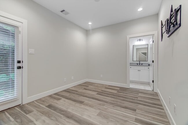 property at 1329 Buescher Dr