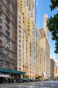 Essex House Residences in New York, NY - Foto de edificio - Building Photo