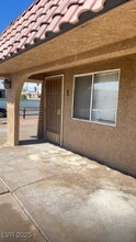 210 Tungsten St in Henderson, NV - Building Photo - Building Photo