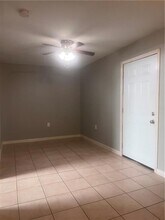 535 Lafayette St in Gretna, LA - Foto de edificio - Building Photo