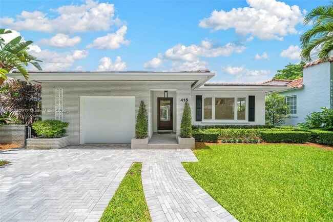 415 Navarre Ave in Coral Gables, FL - Foto de edificio - Building Photo