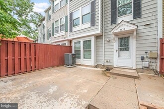 13533 Demetrias Way in Germantown, MD - Building Photo - Building Photo