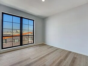 1112 E Berks St, Unit C in Philadelphia, PA - Foto de edificio - Building Photo