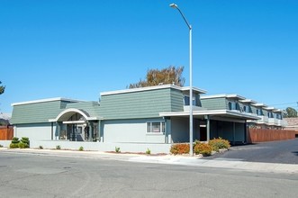 Ebbetts Pass Apartment Building in Vallejo, CA - Building Photo - Building Photo