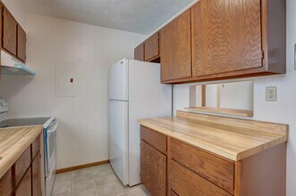 235 Broadway Dr in Sun Prairie, WI - Building Photo - Building Photo