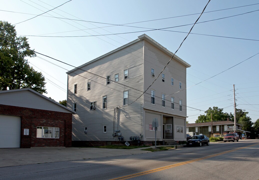 104 N Main St in Spencer, OH - Building Photo