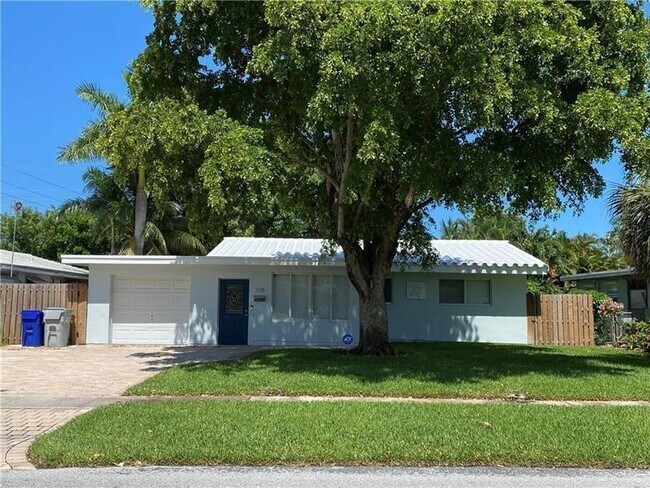 718 NE 5th Ave in Pompano Beach, FL - Building Photo - Building Photo