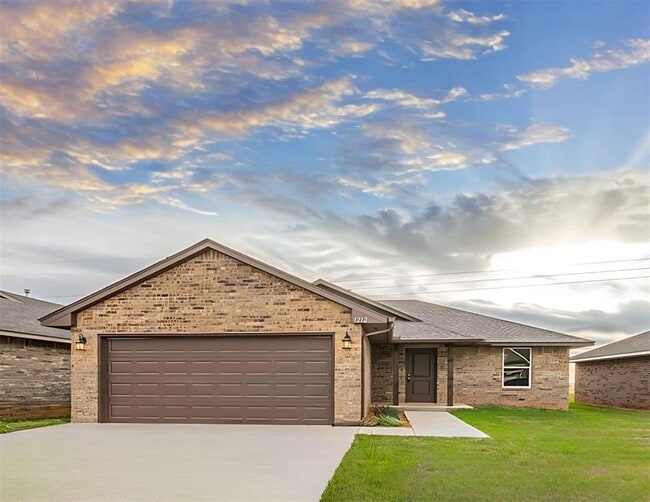 property at 1624 Highland Loop