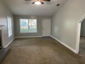 2319 Via Sardinia St in Tallahassee, FL - Building Photo - Building Photo