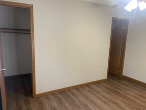 500 E A St in Belleville, IL - Foto de edificio - Building Photo