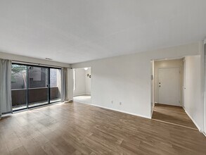 32 Shrewsbury Green Dr in Shrewsbury, MA - Building Photo - Building Photo