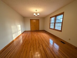 805 Edgewood Rd in Bessemer City, NC - Building Photo - Building Photo