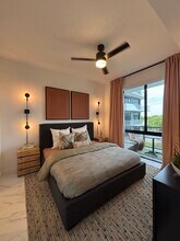 2331 NE 171st St, Unit B11 in North Miami Beach, FL - Foto de edificio - Building Photo