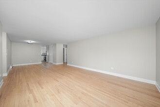 8054 Niles Ave in Skokie, IL - Building Photo - Building Photo