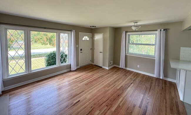 30389 Hathaway in Livonia, MI - Building Photo - Building Photo