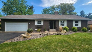 152 Wold Ct in Eau Claire, WI - Building Photo - Building Photo